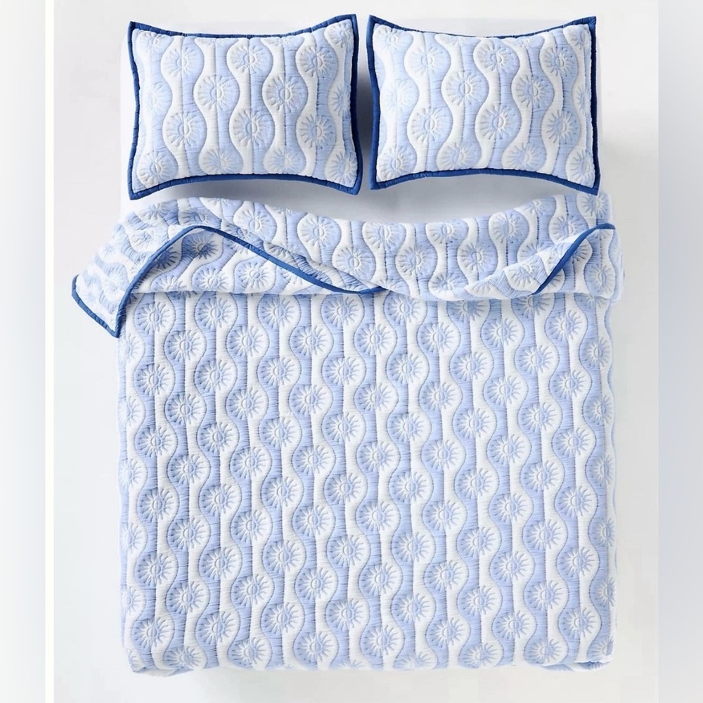 Anthropologie Nelly Icon Matelassé Quilt, King